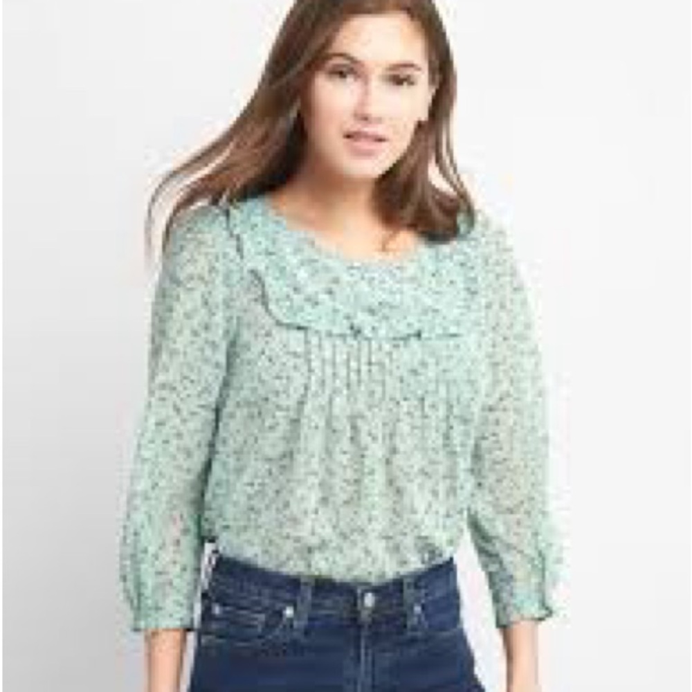 Gap Three-Quarter Sleeve Pintuck Blouse in Print Chiffon size M in Blue Floral
